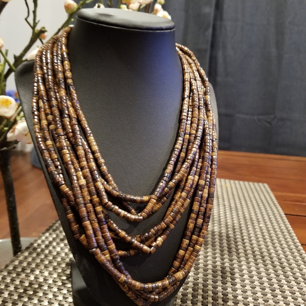 Necklaces - Picture 2 of 16